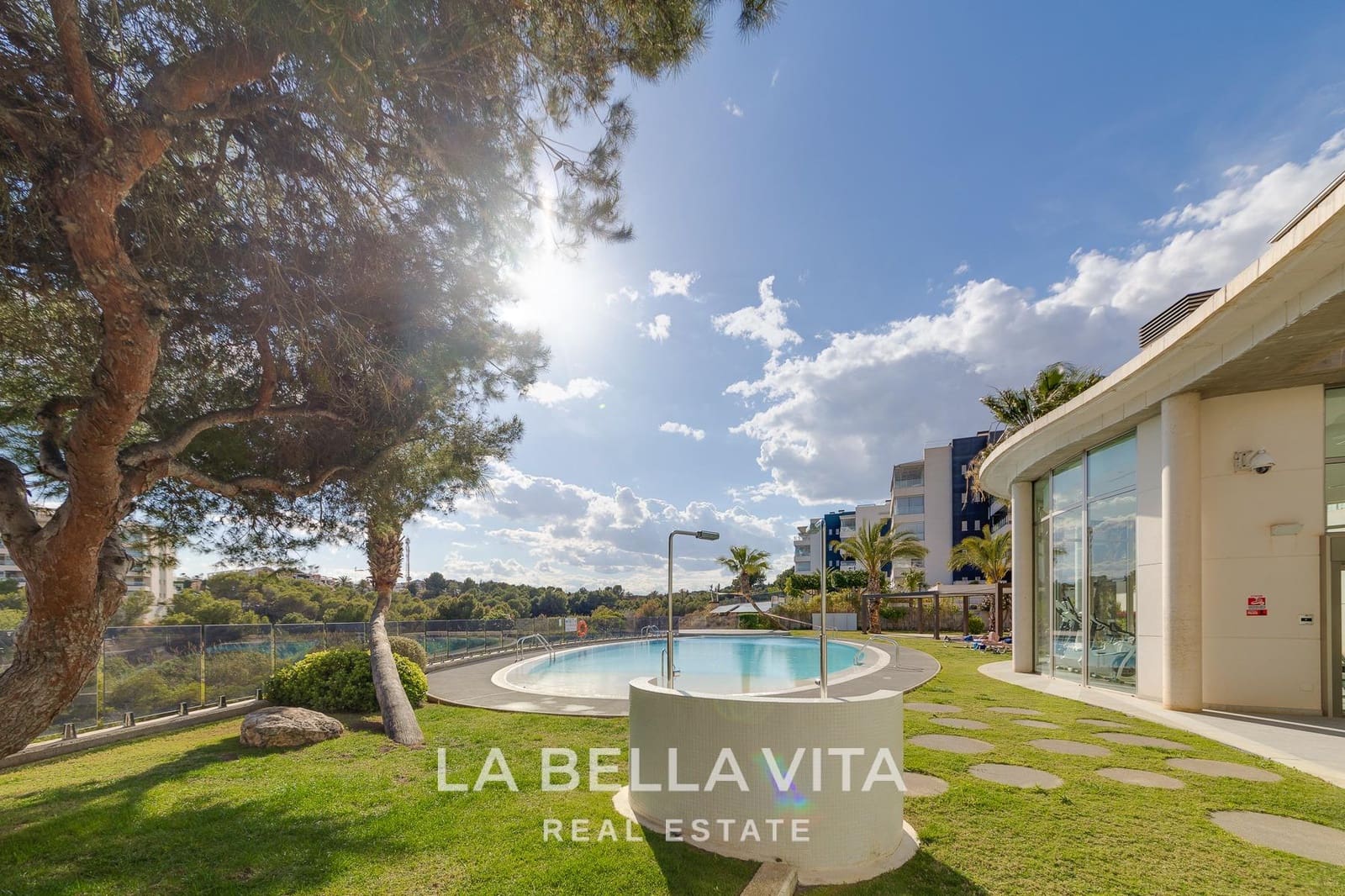 3 quarto Apartamento para venda em Villamartin com piscina garagem - 299 000 € (Ref: 9812289)