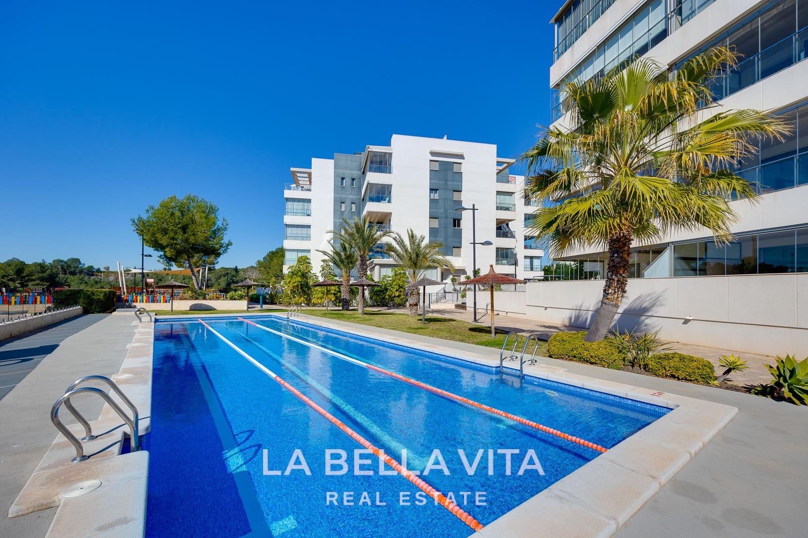 3 quarto Apartamento para venda em Villamartin com piscina garagem - 299 000 € (Ref: 9812289)