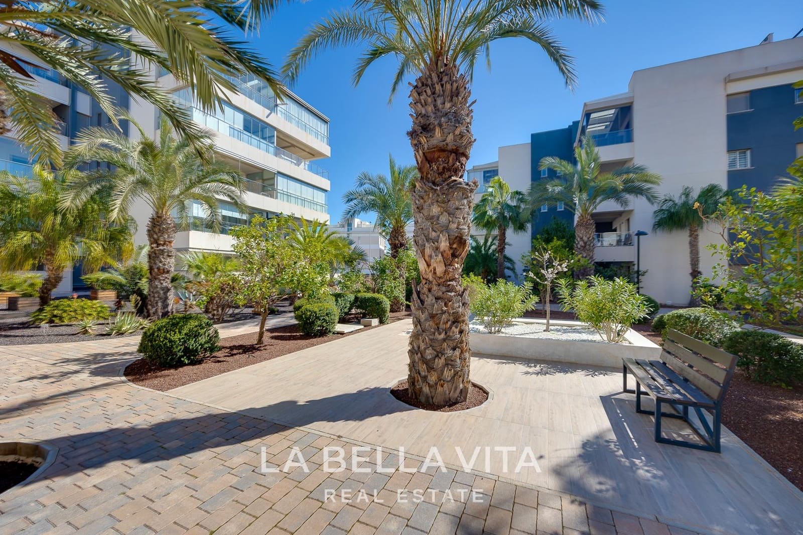 3 quarto Apartamento para venda em Villamartin com piscina garagem - 299 000 € (Ref: 9812289)