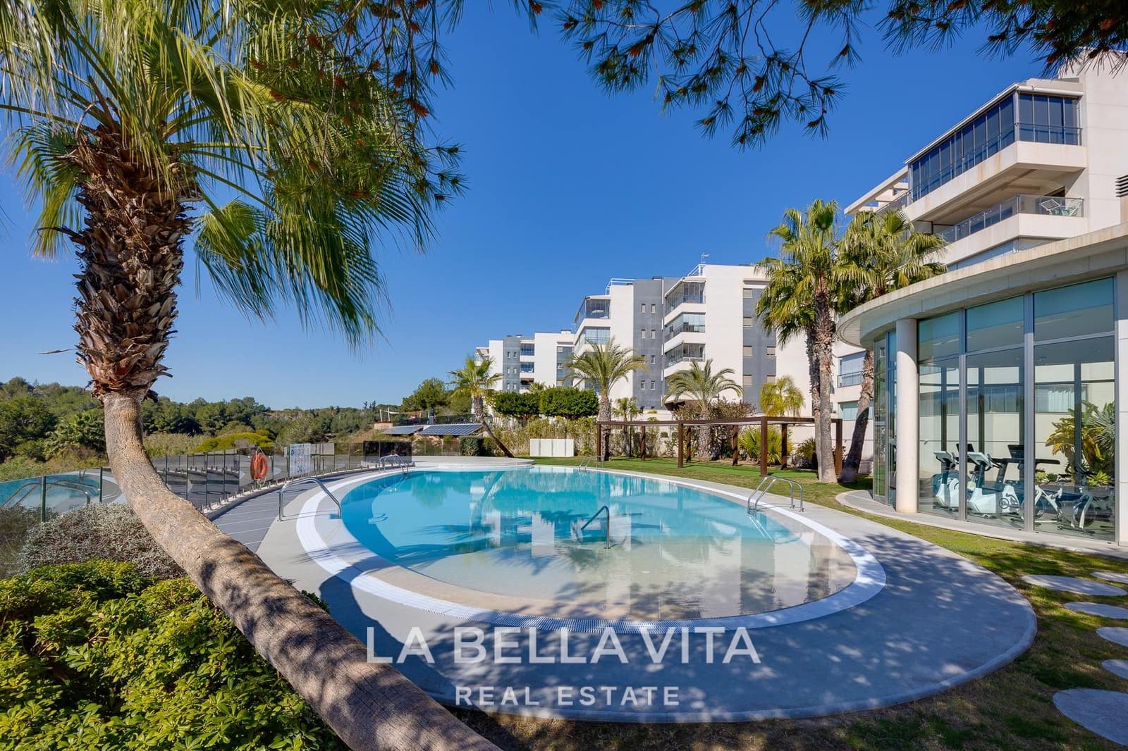 3 quarto Apartamento para venda em Villamartin com piscina garagem - 299 000 € (Ref: 9812289)