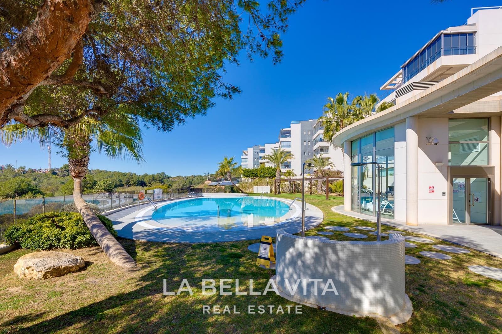 3 quarto Apartamento para venda em Villamartin com piscina garagem - 299 000 € (Ref: 9812289)