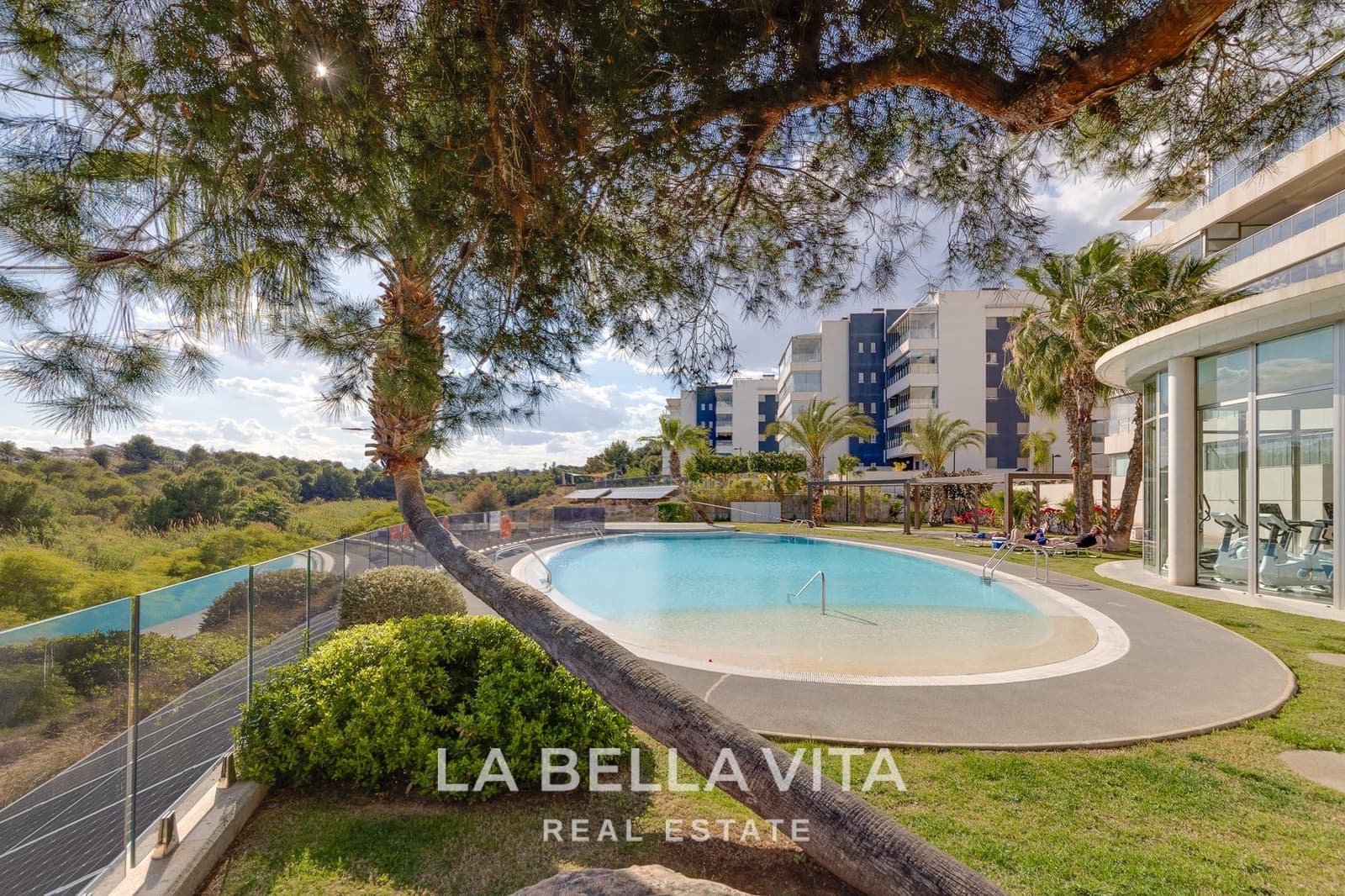 3 quarto Apartamento para venda em Villamartin com piscina garagem - 299 000 € (Ref: 9812289)