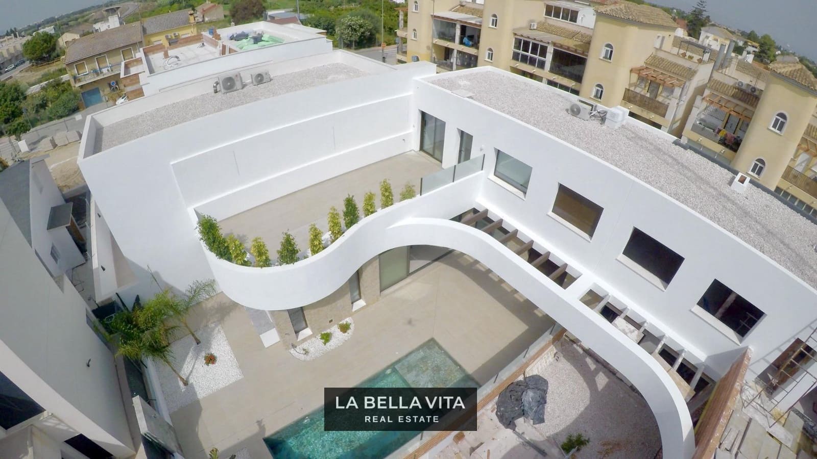 Pareado de 4 habitaciones en Heredades en venta - 439.000 € (Ref: 9900212)