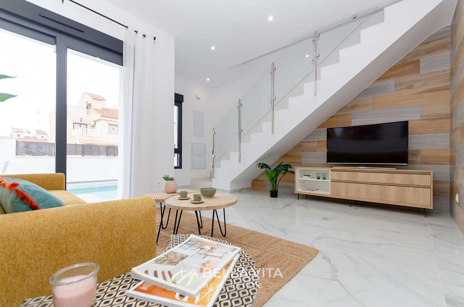 3 bedroom Villa for sale in El Limonar with pool - € 424,000 (Ref: 9900215)