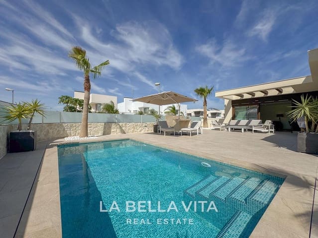 3 soverom Villa til salgs i Ciudad Quesada, Rojales med svømmebasseng - € 550 000 (Ref: 9900217)