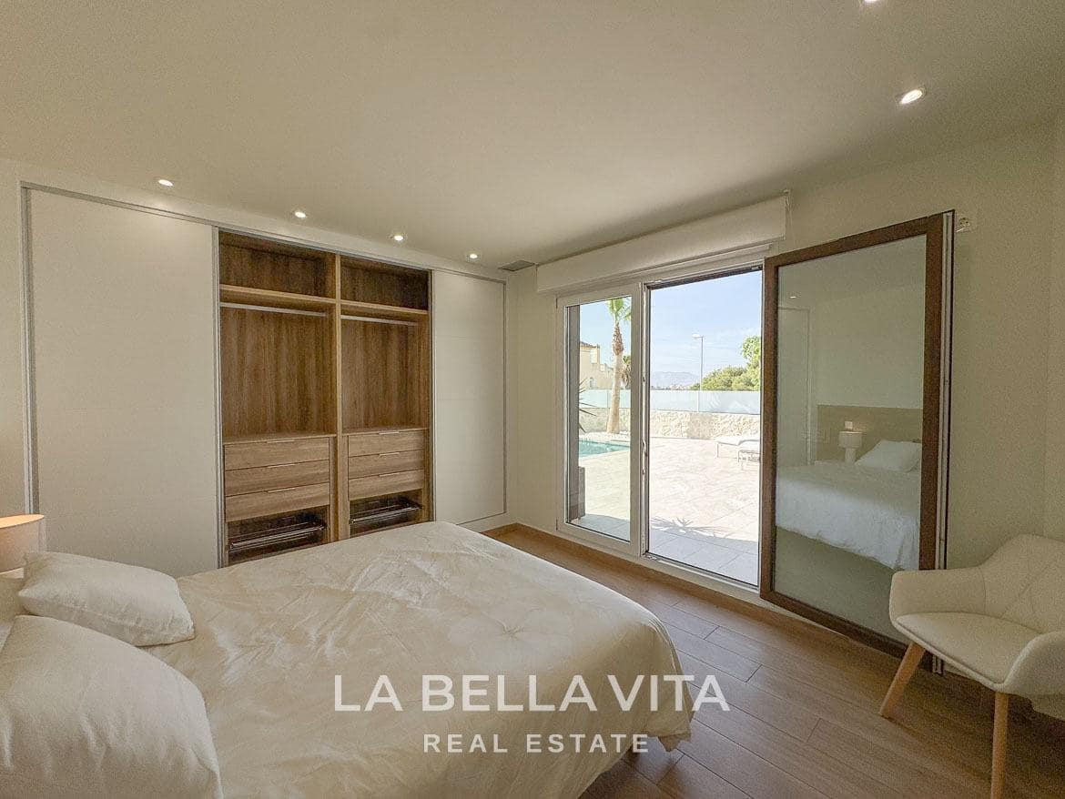 3 soverom Villa til salgs i Rojales med svømmebasseng - € 550 000 (Ref: 9900217)