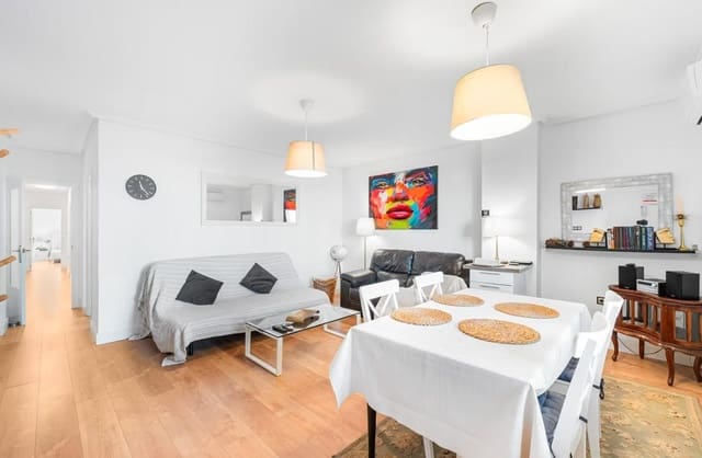 3 bedroom Apartment for rent in Las Piscinas Naturales, Torrevieja with garage - € 1,300 (Ref: 10000483)