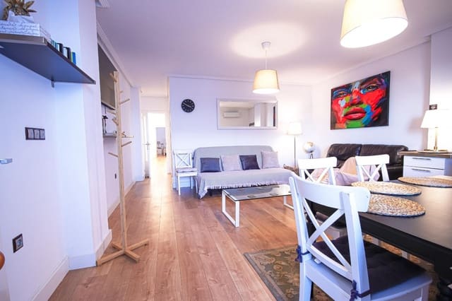 3 bedroom Apartment for rent in Las Piscinas Naturales, Torrevieja with garage - € 1,300 (Ref: 10000483)