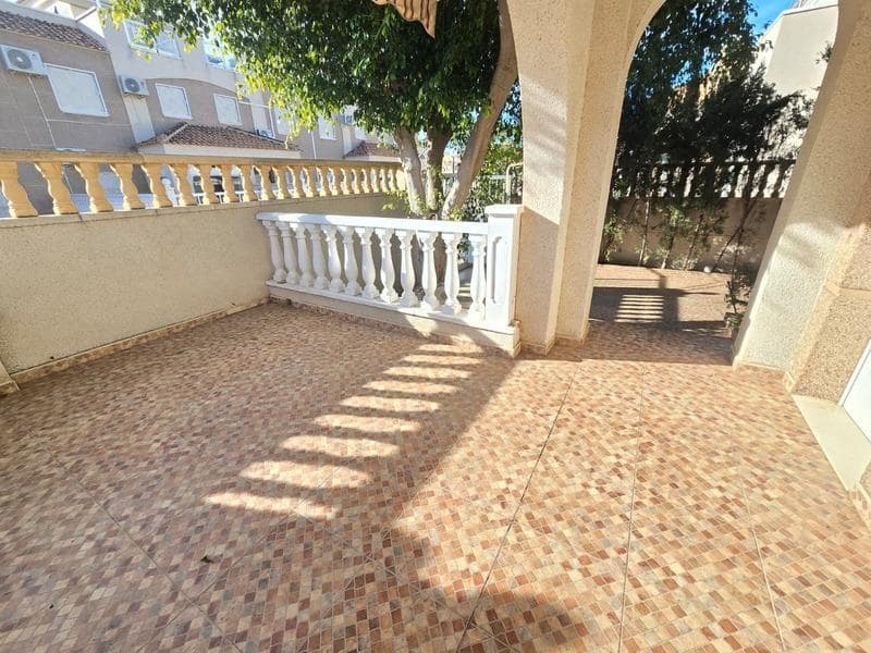 3 bedroom Terraced Villa for sale in Torrevieja with pool - € 264,000 (Ref: 10000489)