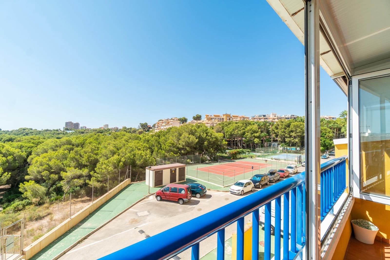 2 soveværelse Lejlighed til salg i Orihuela Costa med swimmingpool - € 215.000 (Ref: 10004136)