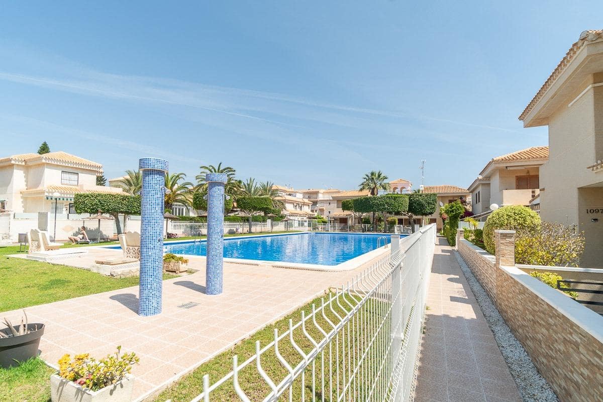 2 sypialnia Willa na sprzedaż w Playa Flamenca z basenem - 264 000 € (Ref: 10005787)
