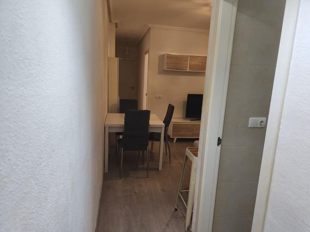 2 sovrum Lägenhet att hyra i Avenida Habaneras - Curva de Palangre, Torrevieja - 780 € (Ref: 10009275)