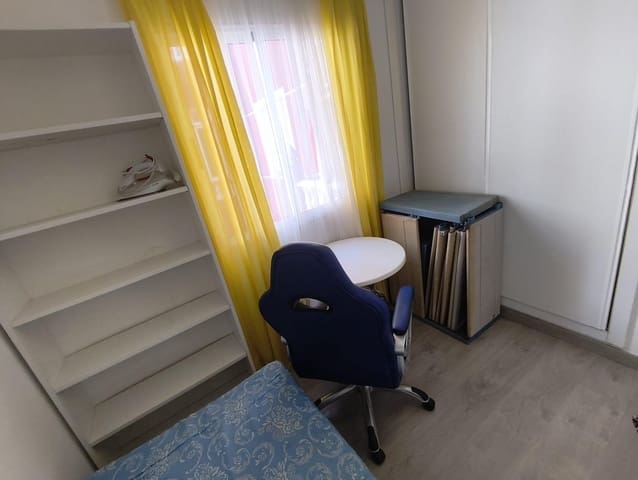 2 sovrum Lägenhet att hyra i Avenida Habaneras - Curva de Palangre, Torrevieja - 780 € (Ref: 10009275)