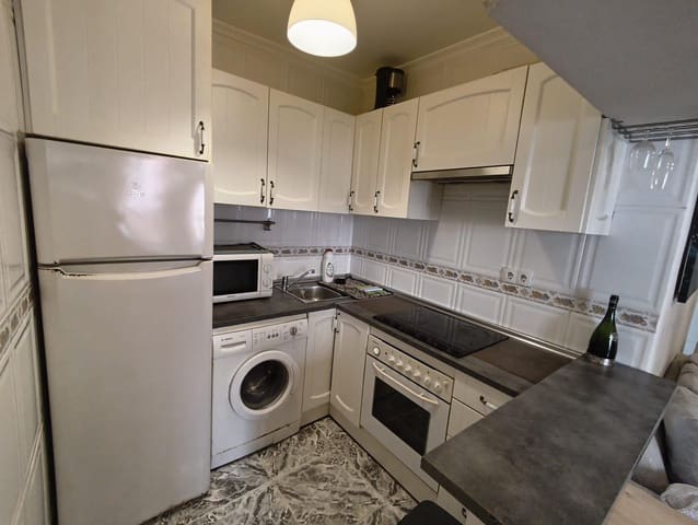 2 sovrum Lägenhet att hyra i Avenida Habaneras - Curva de Palangre, Torrevieja - 780 € (Ref: 10009275)