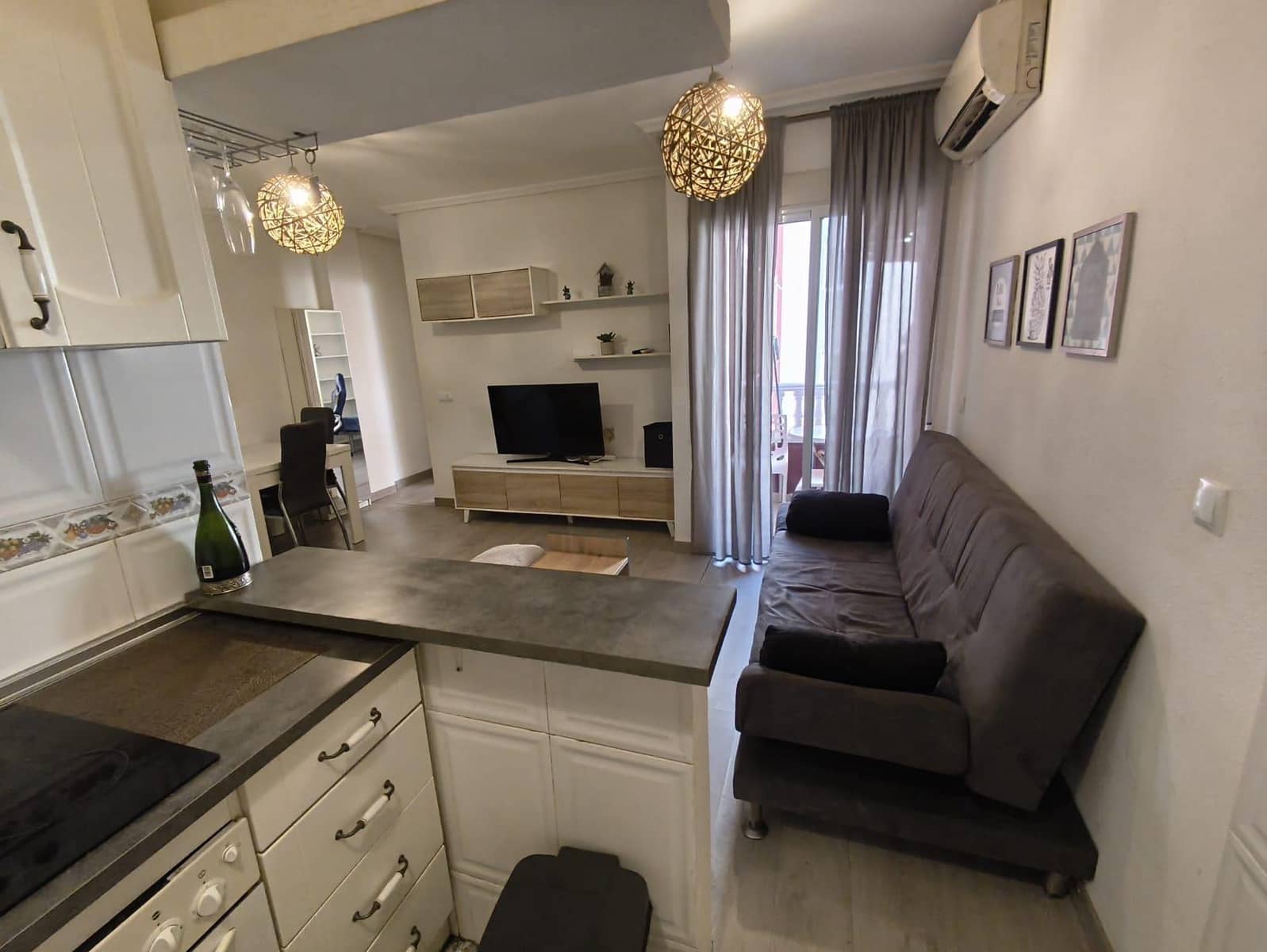 2 soveværelse Lejlighed til leje i Torrevieja - € 780 (Ref: 10009275)