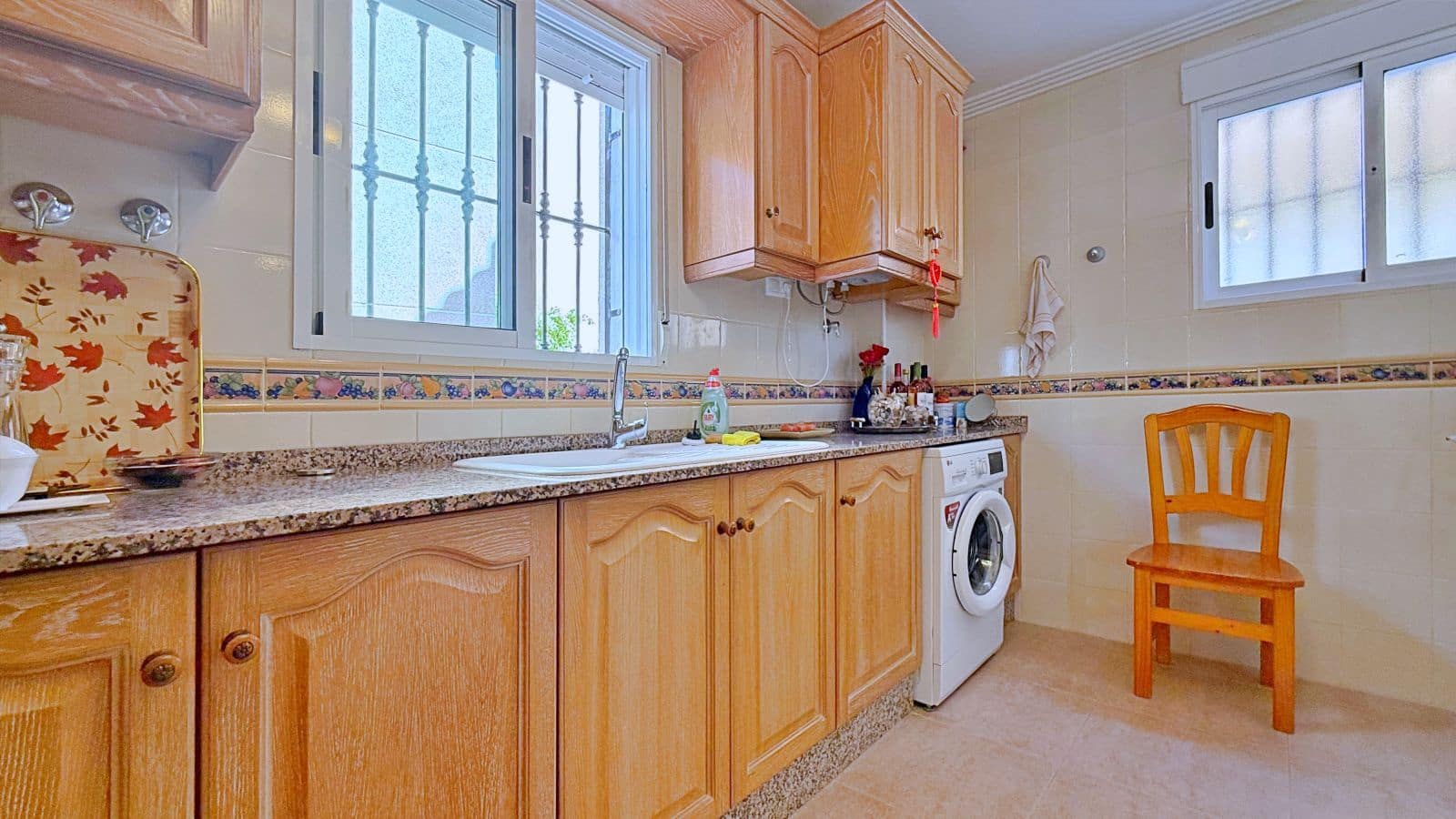 4 bedroom Villa for sale in Orihuela - € 379,000 (Ref: 10015779)