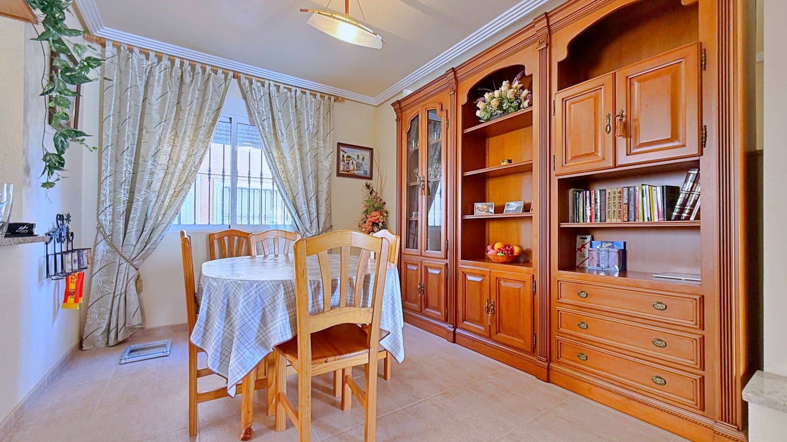 4 bedroom Villa for sale in Orihuela - € 379,000 (Ref: 10015779)