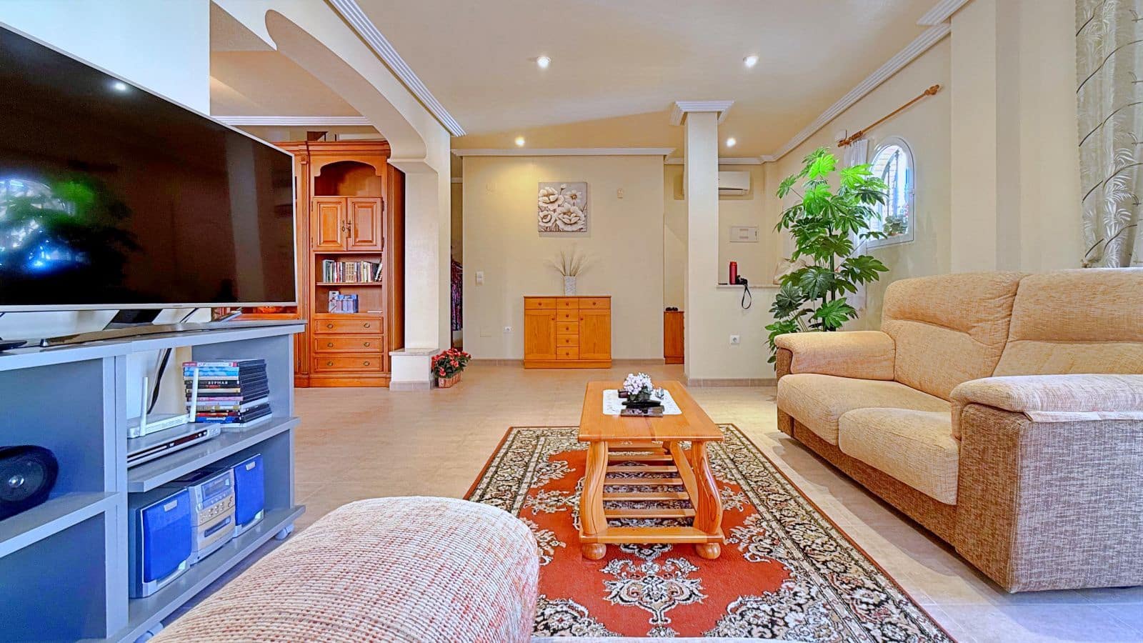 4 bedroom Villa for sale in Orihuela - € 379,000 (Ref: 10015779)