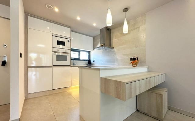 Apartamento de 2 habitaciones en El Raso, Guardamar del Segura en venta con piscina - 285.000 € (Ref: 10017685)
