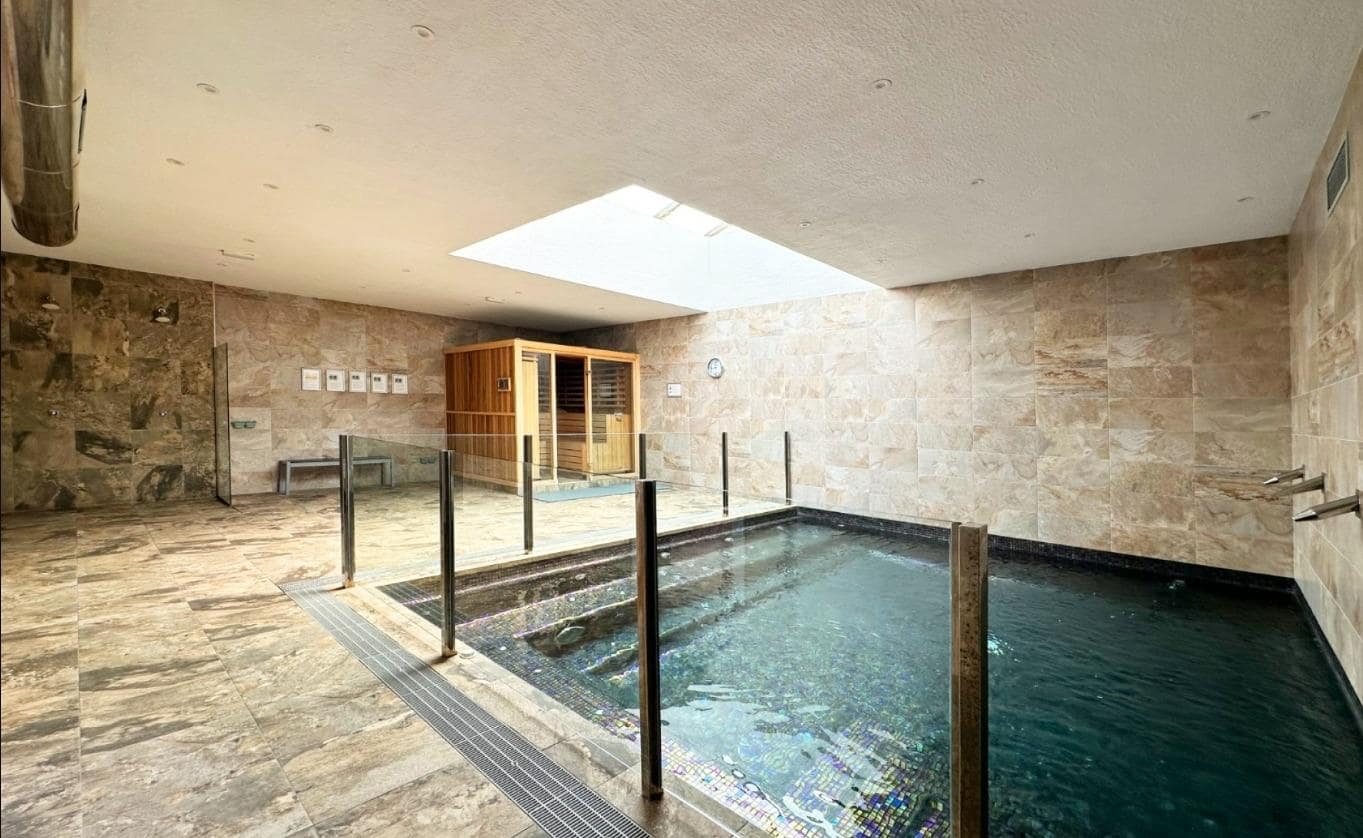 Apartamento de 2 habitaciones en El Raso en venta con piscina - 285.000 € (Ref: 10017685)