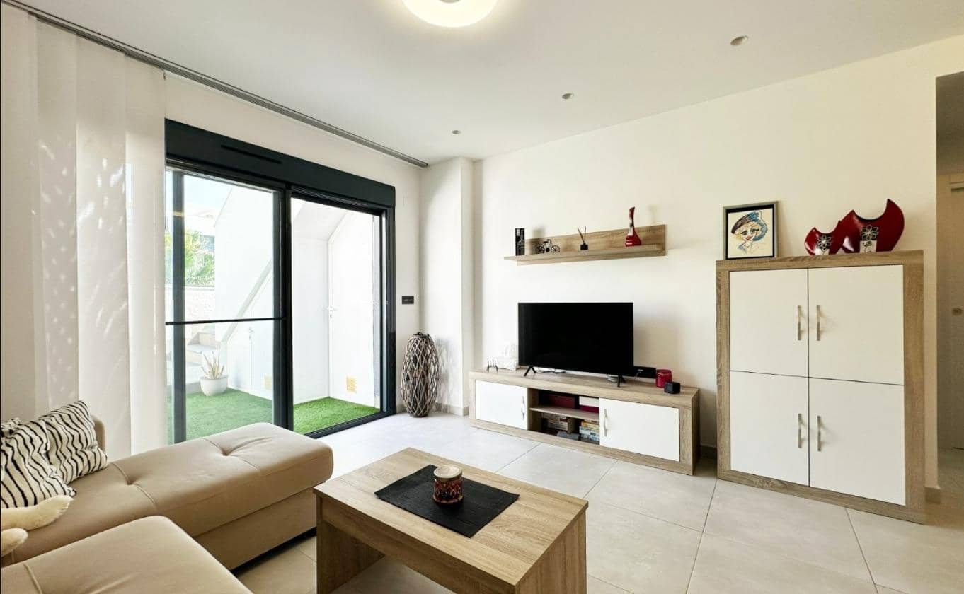 Apartamento de 2 habitaciones en El Raso en venta con piscina - 285.000 € (Ref: 10017685)