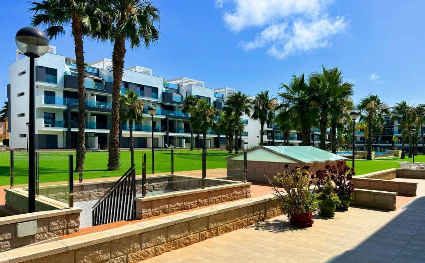 Apartamento de 2 habitaciones en El Raso en venta con piscina - 285.000 € (Ref: 10017685)