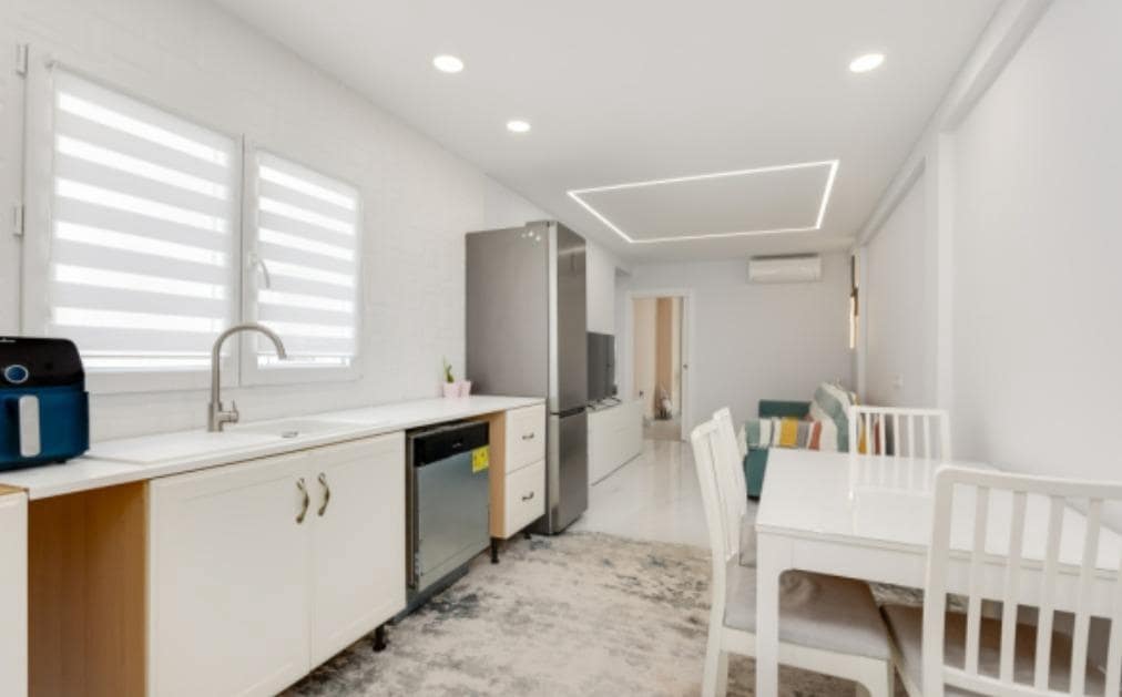3 soveværelse Lejlighed til salg i Torrevieja - € 245.000 (Ref: 10017686)