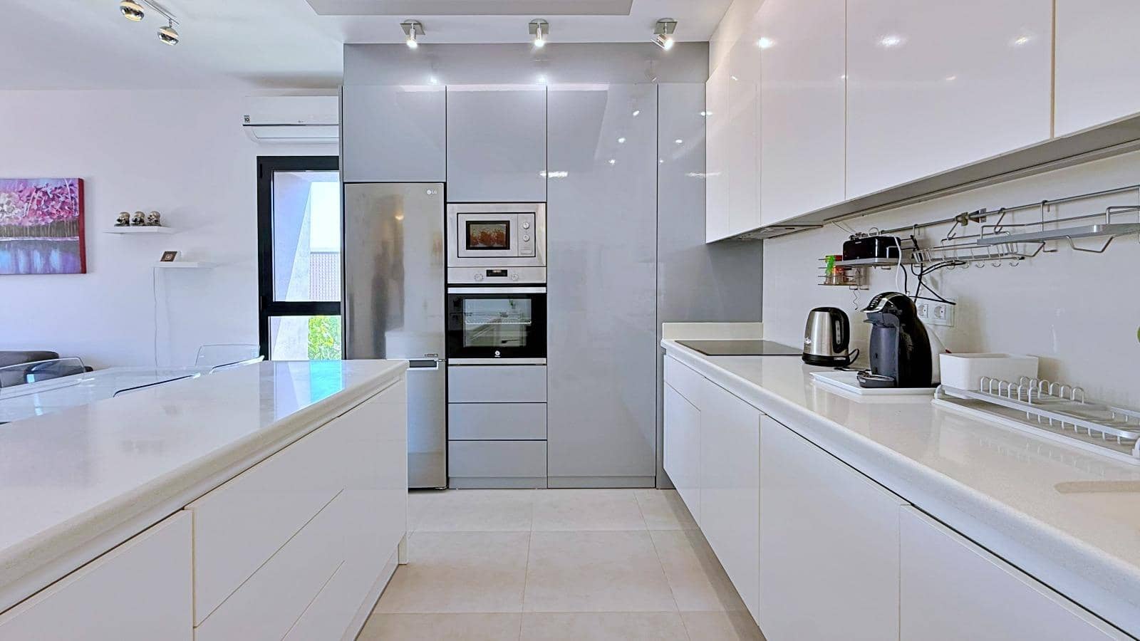 Apartamento de 3 habitaciones en Torre de la Horadada en venta con piscina - 365.000 € (Ref: 10017687)