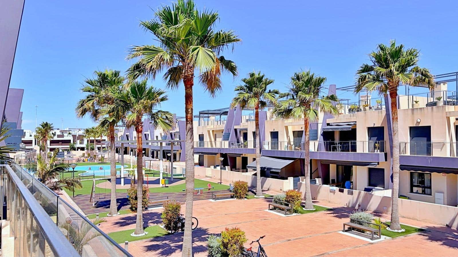 Apartamento de 3 habitaciones en Torre de la Horadada en venta con piscina - 365.000 € (Ref: 10017687)