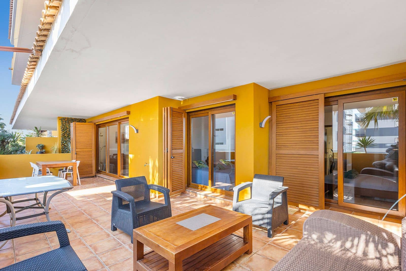 2 bedroom Apartment for sale in Punta Prima - € 345,000 (Ref: 10017688)
