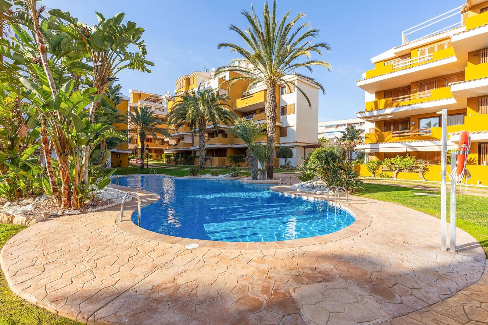 2 bedroom Apartment for sale in Punta Prima - € 345,000 (Ref: 10017688)