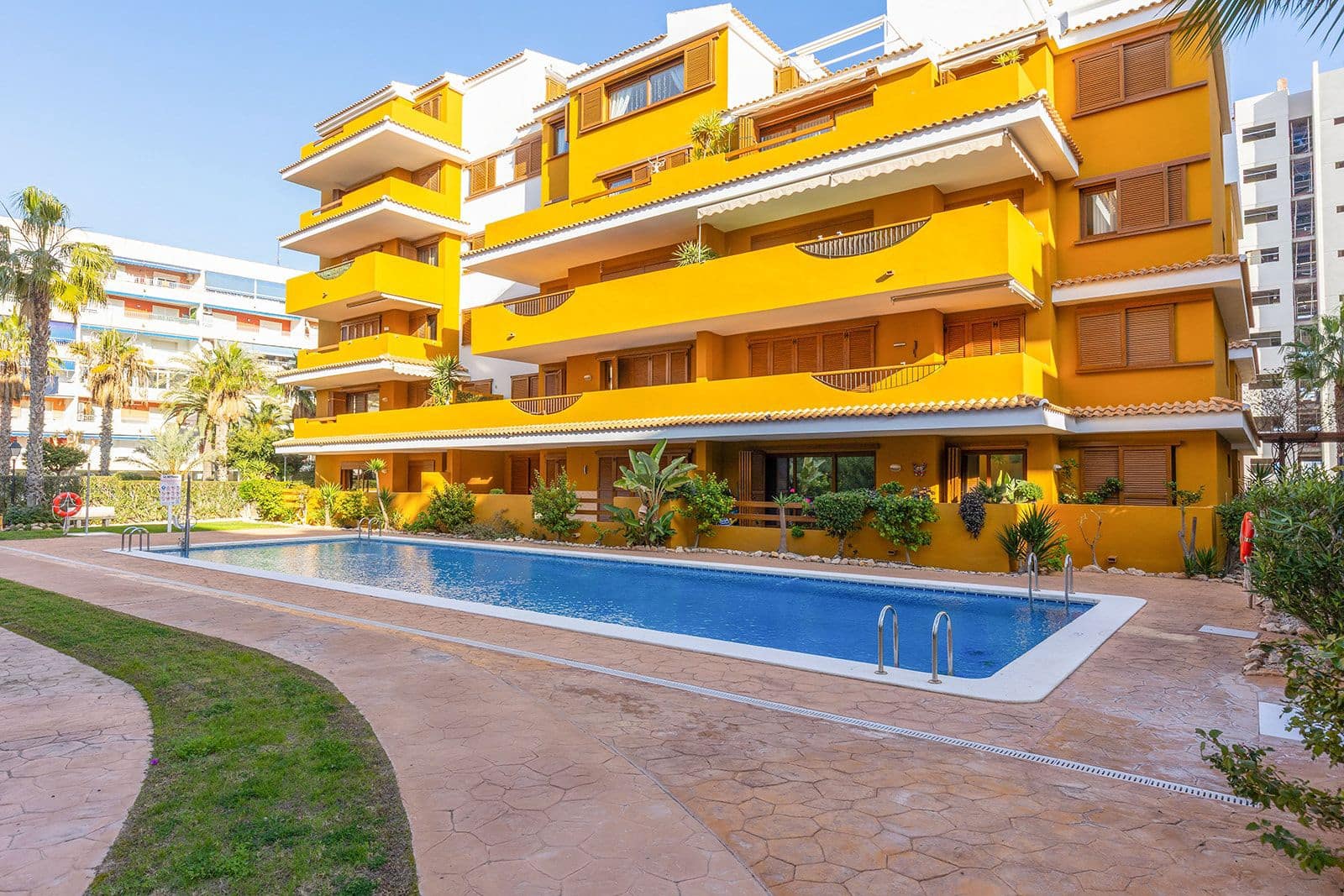 2 bedroom Apartment for sale in Punta Prima - € 345,000 (Ref: 10017688)