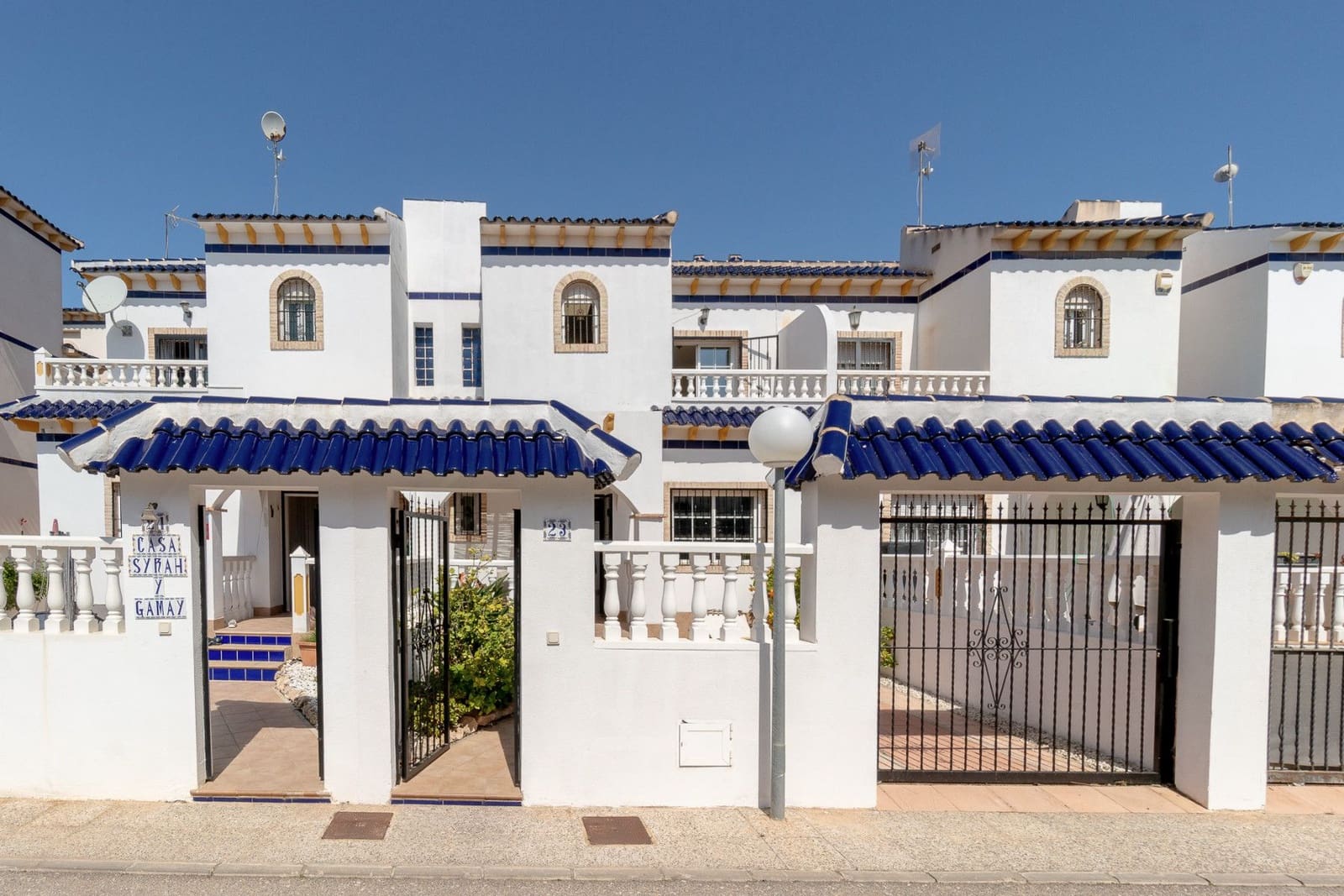 3 quarto Casa em Banda para venda em Orihuela Costa com piscina - 245 000 € (Ref: 10017694)