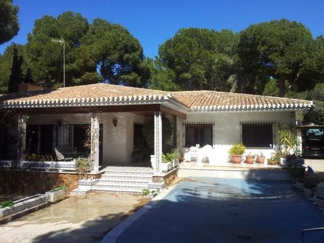 Chalet de 6 habitaciones en Aguamarina, Orihuela en venta con piscina garaje - 875.000 € (Ref: 10018603)