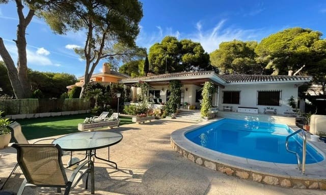 Chalet de 6 habitaciones en Aguamarina, Orihuela en venta con piscina garaje - 875.000 € (Ref: 10018603)