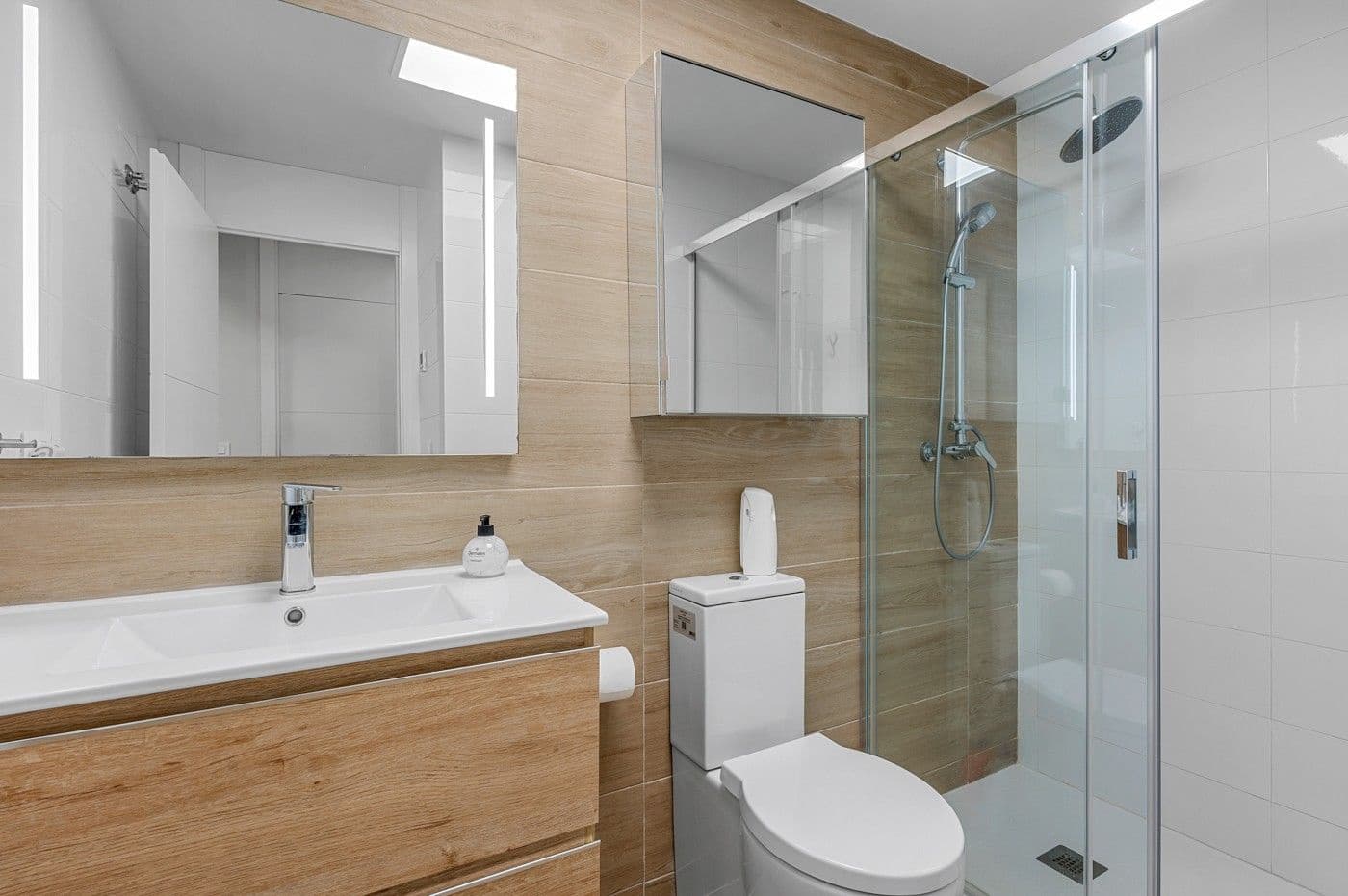 2 Zimmer Apartment zu verkaufen in Filipinas mit Pool - 254.900 € (Ref: 10019186)