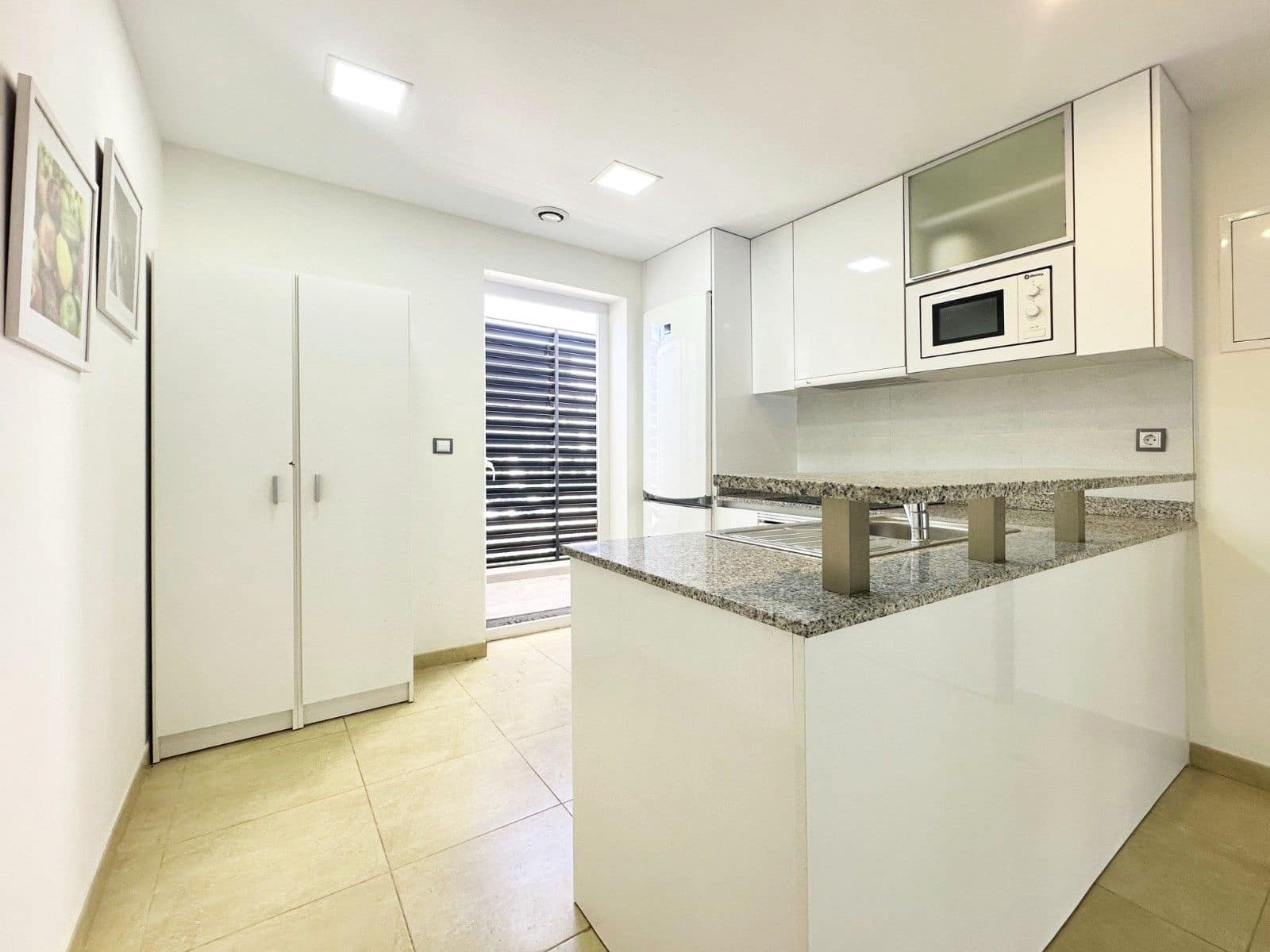 2 Zimmer Apartment zu verkaufen in Elche / Elx mit Pool - 280.000 € (Ref: 10021114)