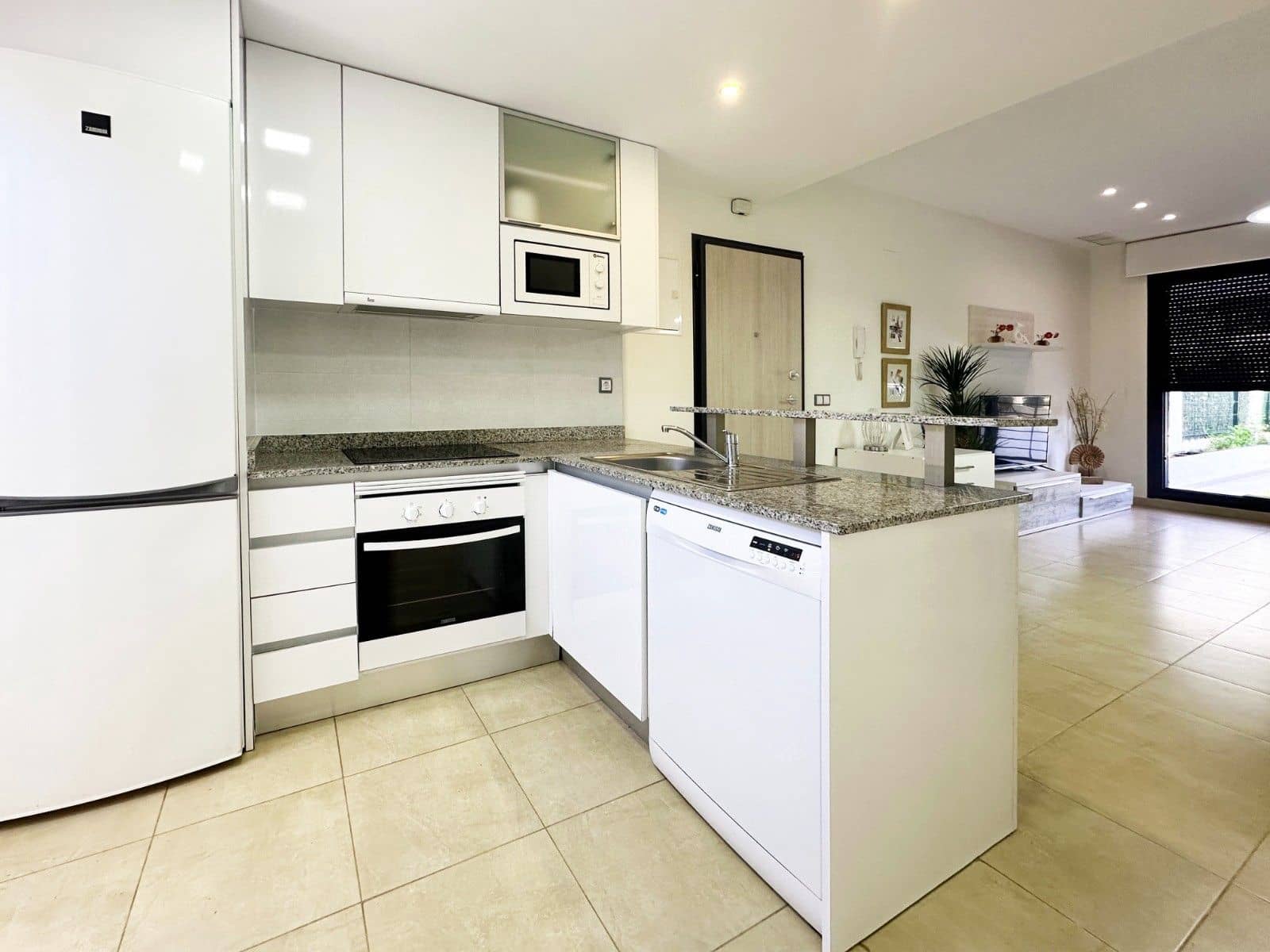 2 Zimmer Apartment zu verkaufen in Elche / Elx mit Pool - 280.000 € (Ref: 10021114)