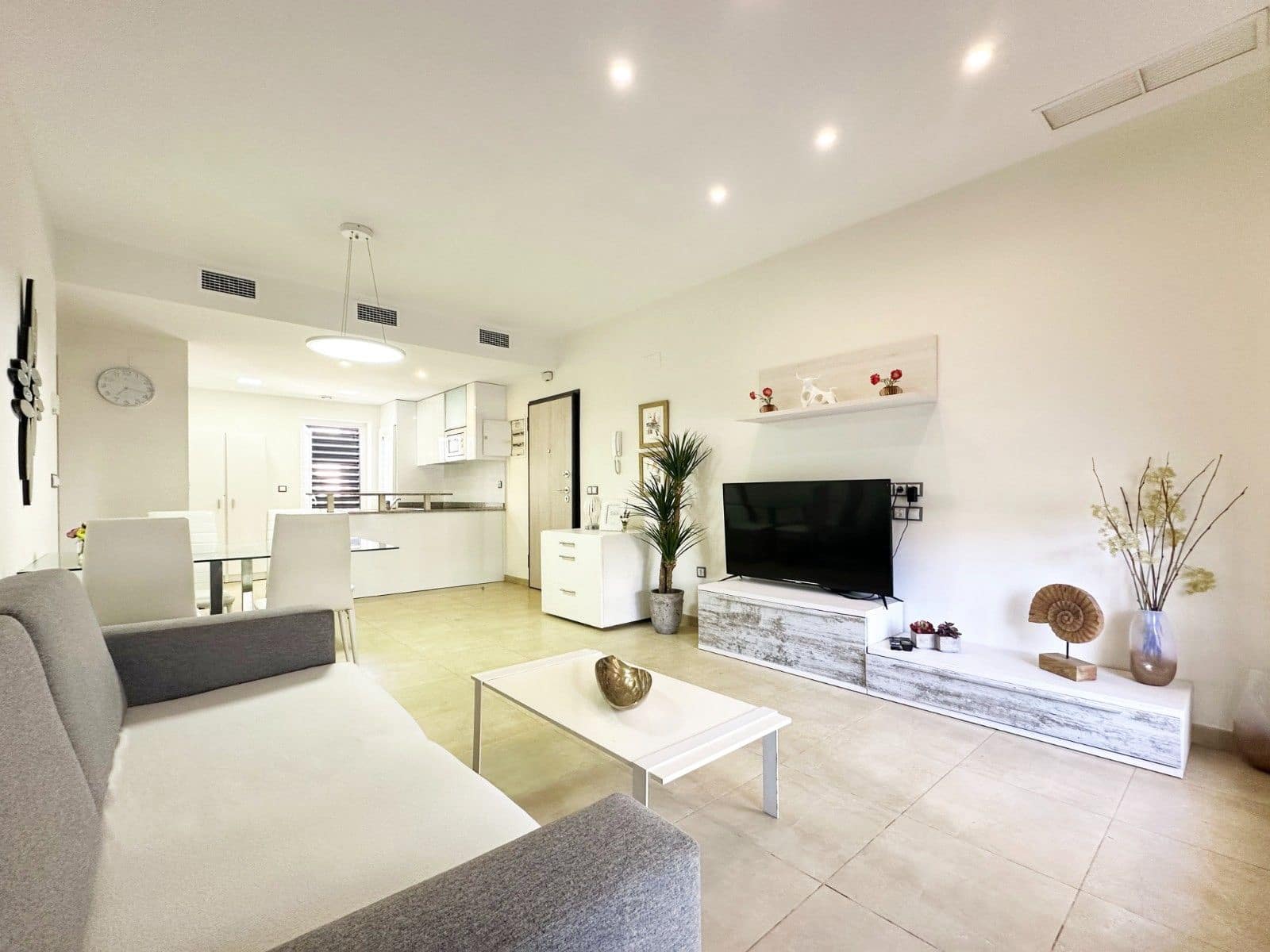 2 Zimmer Apartment zu verkaufen in Elche / Elx mit Pool - 280.000 € (Ref: 10021114)