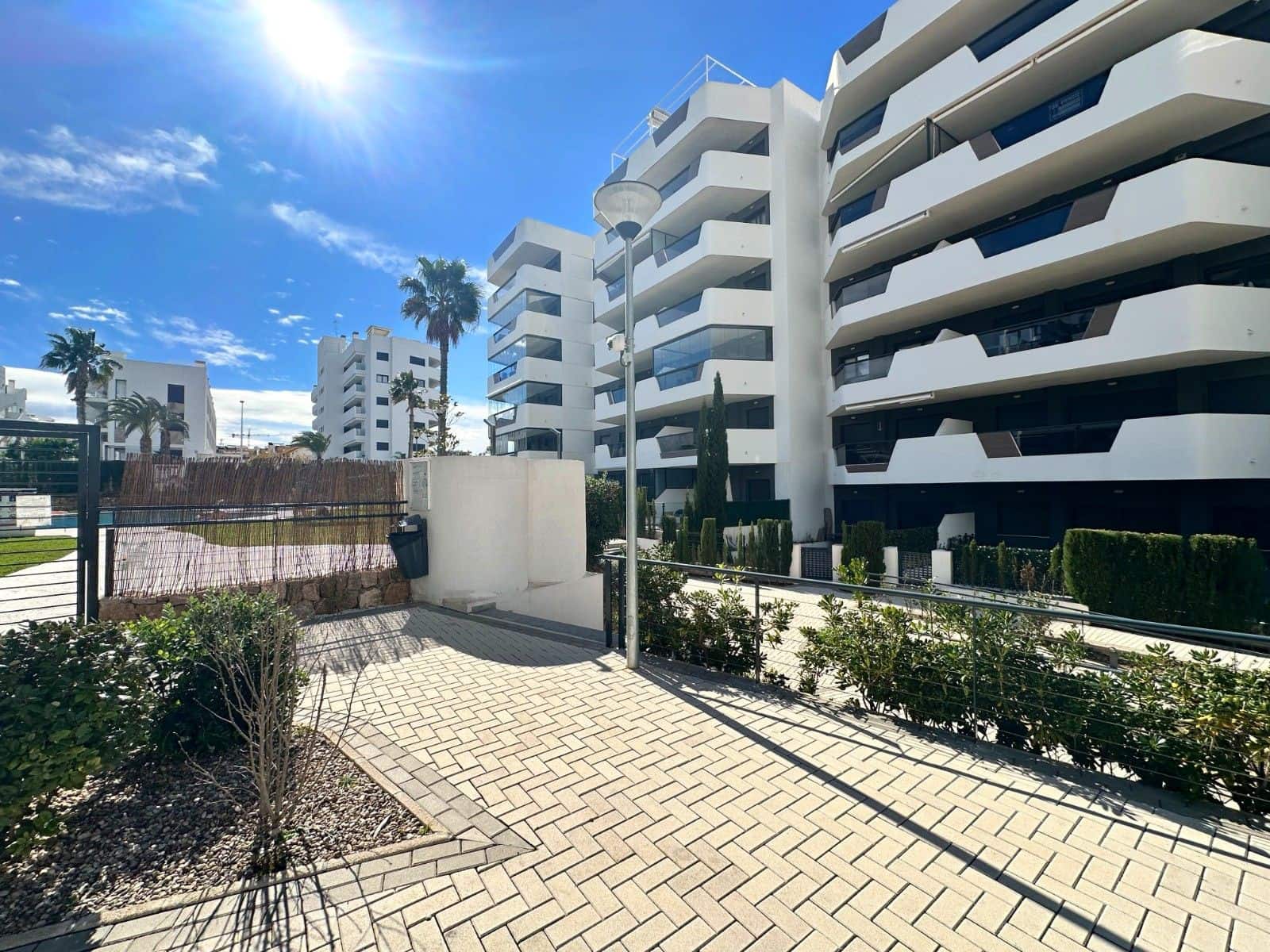 2 Zimmer Apartment zu verkaufen in Elche / Elx mit Pool - 280.000 € (Ref: 10021114)