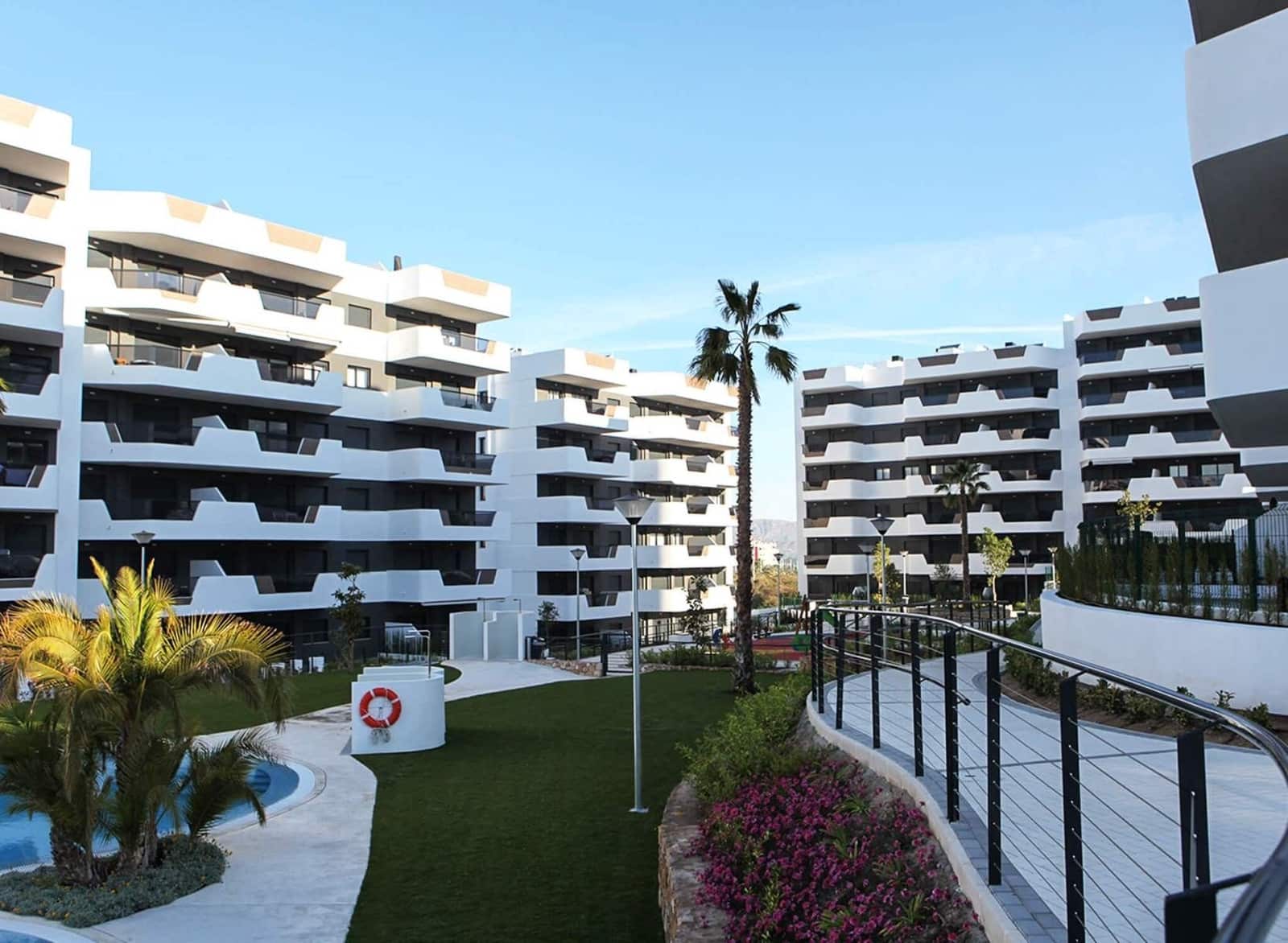 2 Zimmer Apartment zu verkaufen in Elche / Elx mit Pool - 280.000 € (Ref: 10021114)