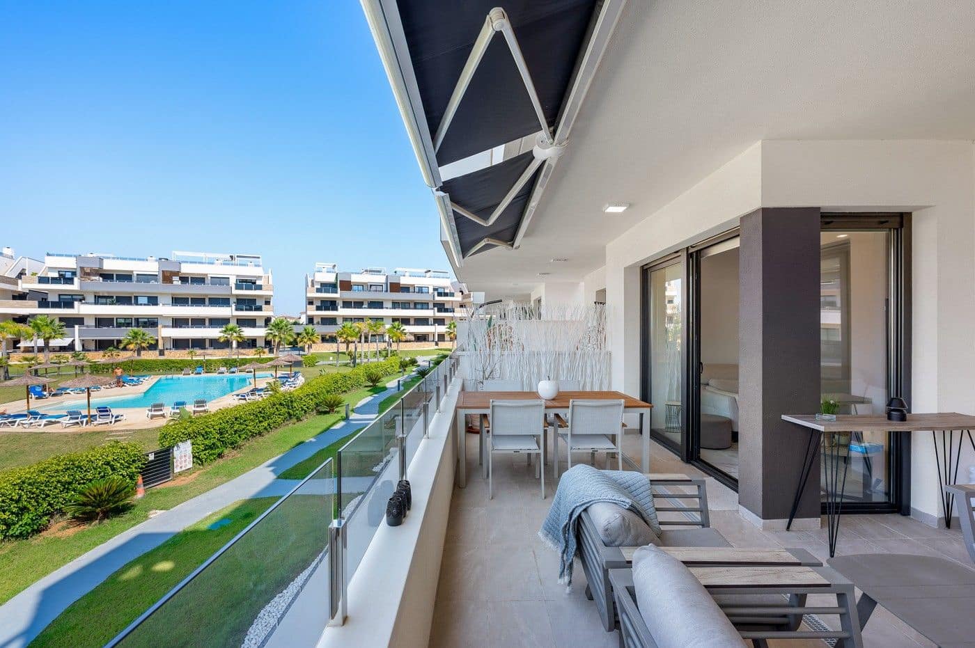 2 sovrum Lägenhet till salu i Orihuela Costa med pool - 350 000 € (Ref: 10022642)