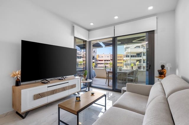 Apartamento de 2 habitaciones en Punta Prima, Orihuela en venta con piscina - 350.000 € (Ref: 10022642)