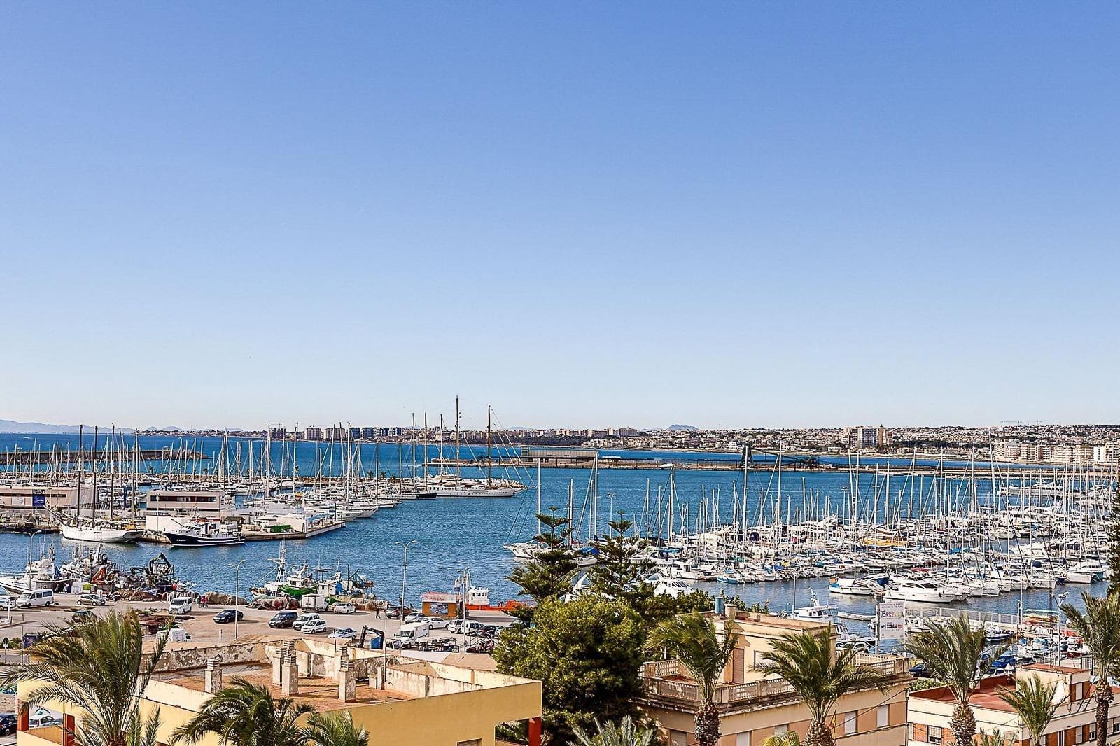 2 quarto Apartamento para venda em Torrevieja com piscina - 265 000 € (Ref: 10022644)