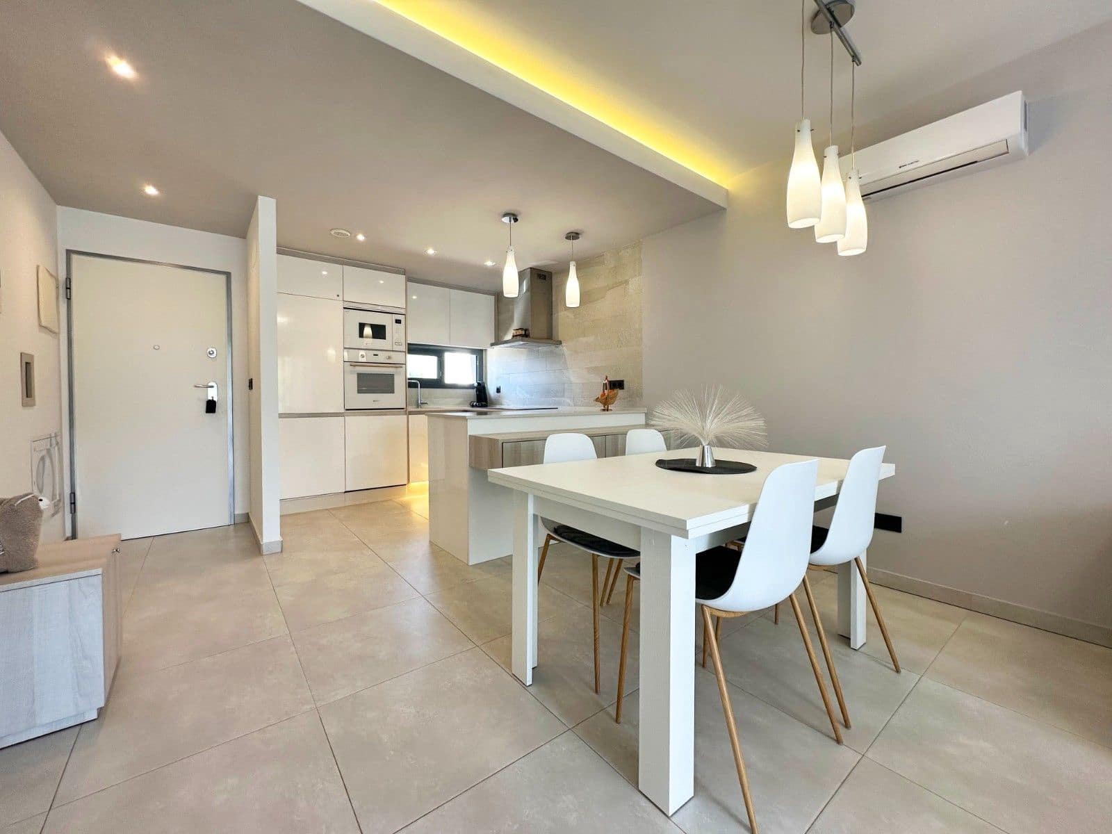 2 chambre Appartement à vendre à El Raso avec piscine - 289 000 € (Ref: 10024372)