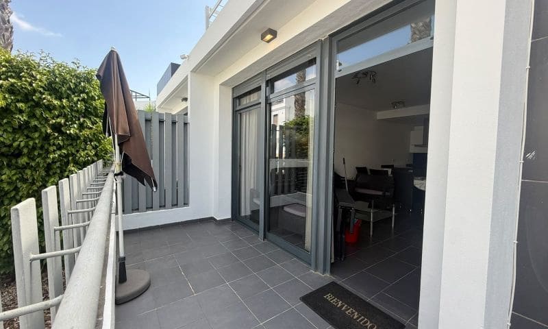 2 soverom Villa til salgs i Orihuela Costa med svømmebasseng - € 236 995 (Ref: 10025921)