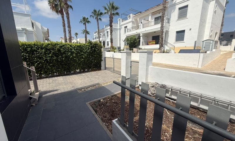 2 soverom Villa til salgs i Orihuela Costa med svømmebasseng - € 236 995 (Ref: 10025921)
