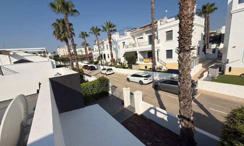 2 soverom Villa til salgs i Orihuela Costa med svømmebasseng - € 236 995 (Ref: 10025921)