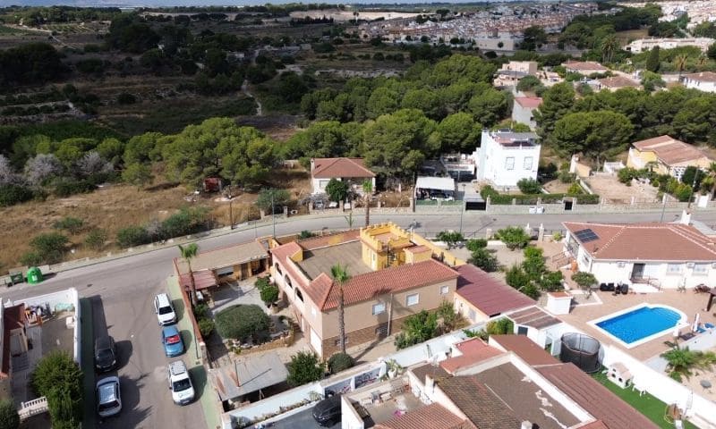 5 bedroom Villa for sale in Pinar de Campoverde - € 790,000 (Ref: 10025922)