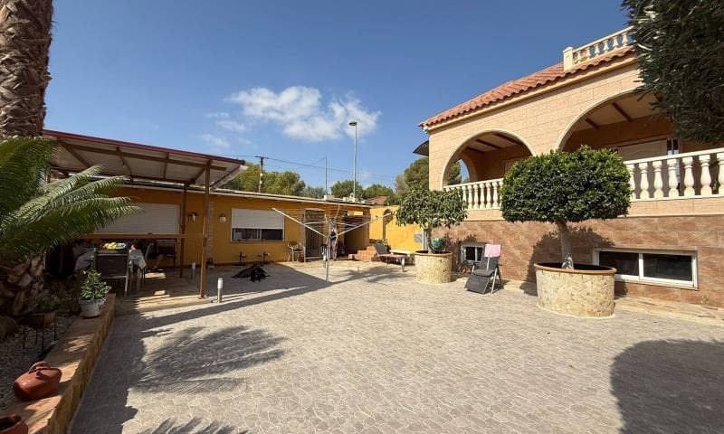 5 bedroom Villa for sale in Pinar de Campoverde - € 790,000 (Ref: 10025922)